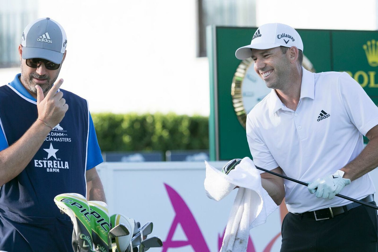 Sergio García sonríe en uno de los hoyos de Valderrama.