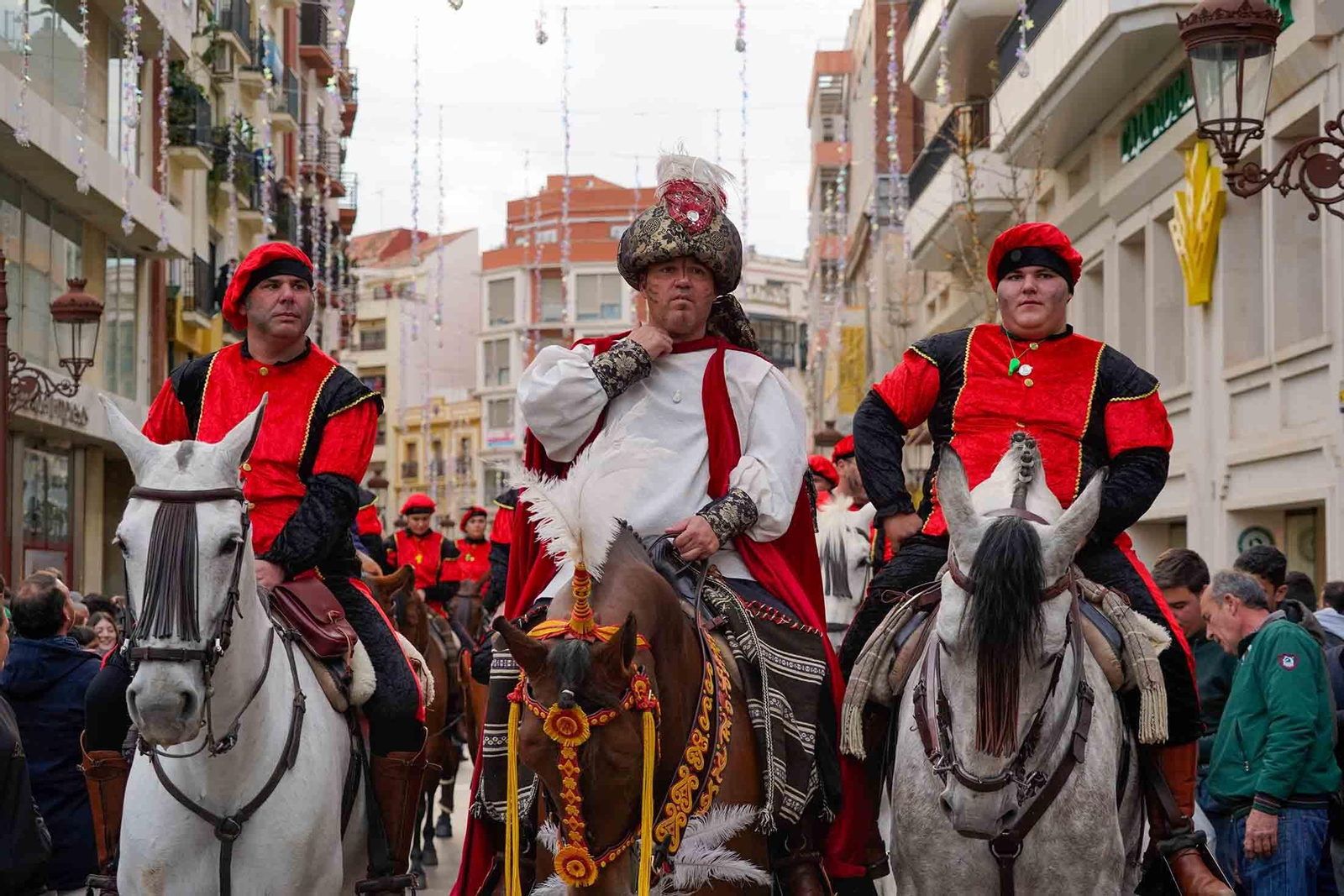 Imágenes de la Cabalgata de los Reyes Magos en Huelva