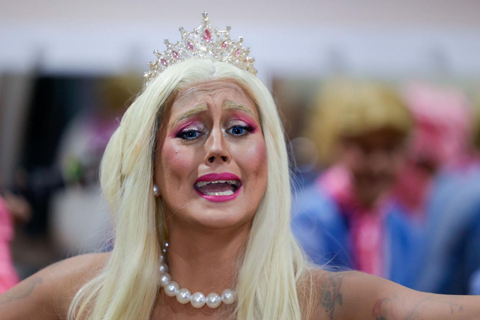 Carolina Mateo cantando en camerinos