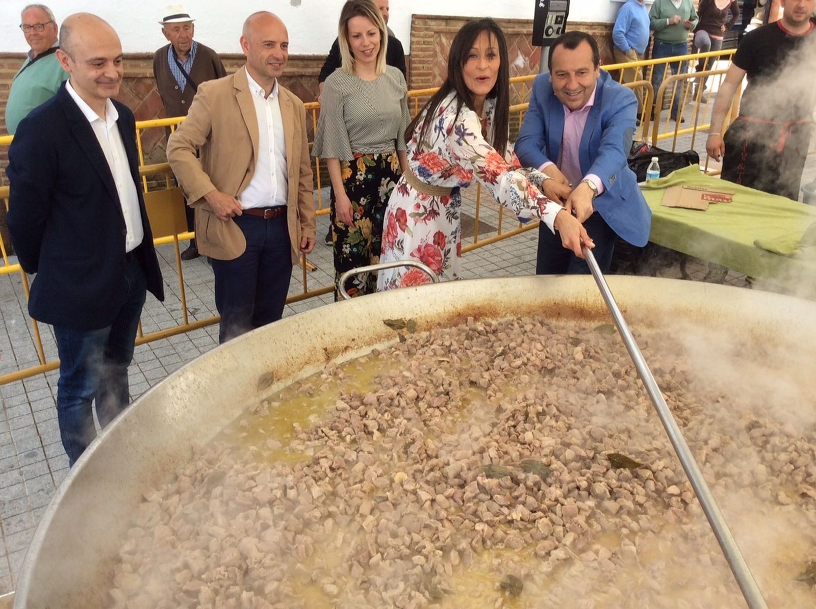 José Luis Ruiz Espejo y Josefa Jurado, en la Feria del Pavo de Cañete la Real.