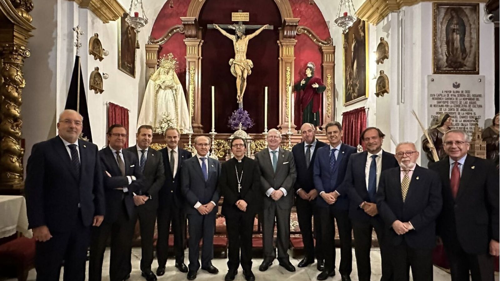 Fotografía de familia en la hermandad de Las Aguas