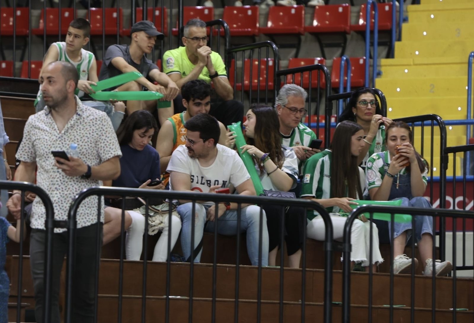 Búscate en el o Betis Granada de baloncesto