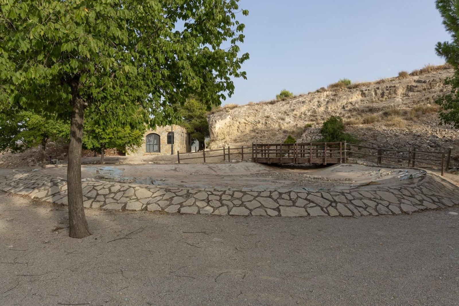 Estado de abandono del parque del Cerro de las Canteras