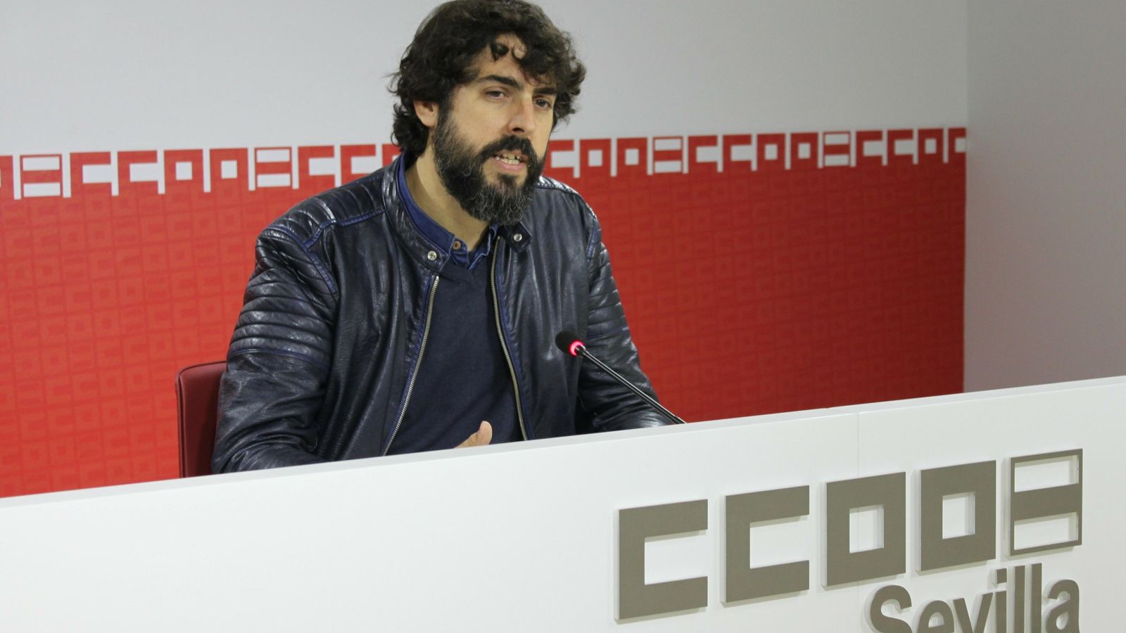 El secretario de Acción Sindical de CCOO de Sevilla, Carlos Aristu, en la presentación este lunes del informe de siniestralidad laboral de 2019.