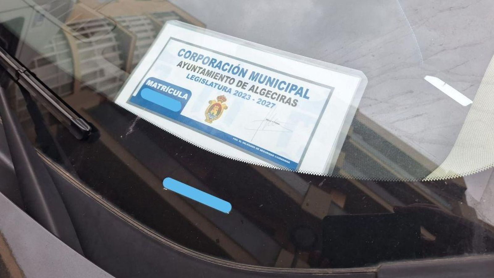 La identificación del coche conducido por Antonio Gallardo e identificado como miembro de la corporación municipal, en la mañana de este lunes.