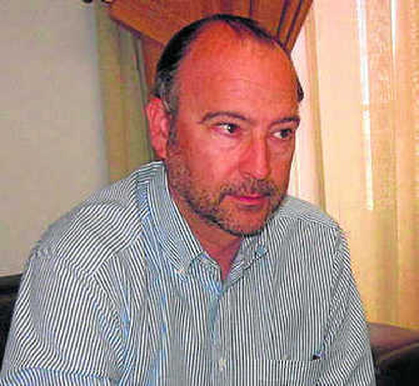 El alcalde Luis Rogelio Rodríguez-Comendador en la terraza del Preventorio.