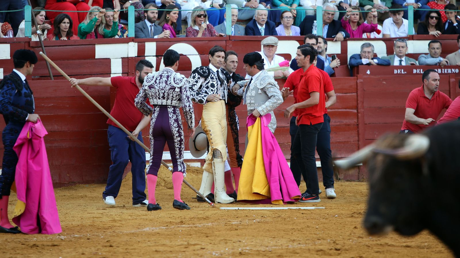 Última tarde de toros de la Feria de Jerez 2024 con Morante, Manzanares y Castella
