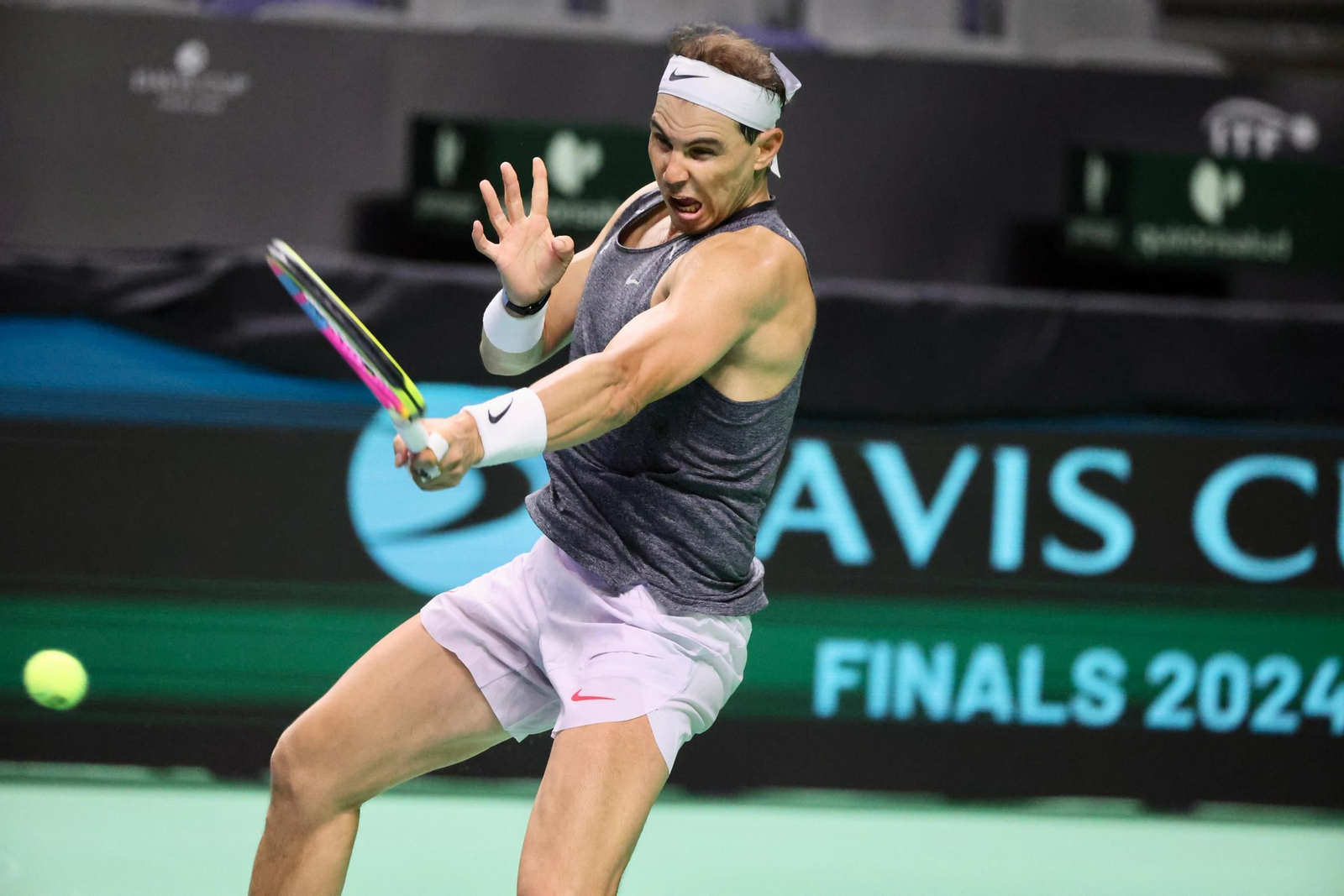 Rafa Nadal se machaca en el Carpena