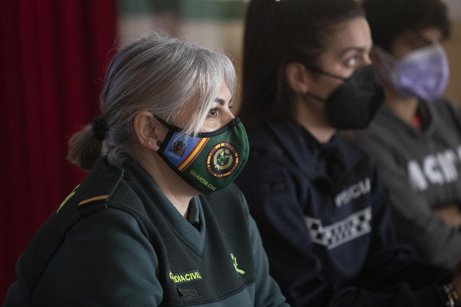 Fotogalería de la charla sobre la igualdad de cuatro mujeres en el CEIP Manuel de Falla de Peligros por el 8M 2021