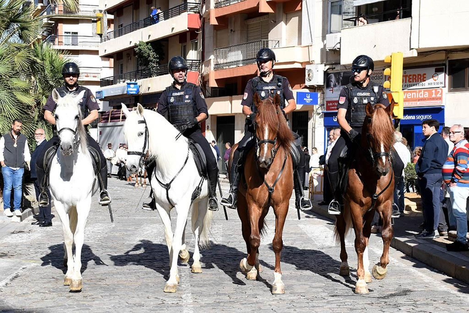 Las mejores imágenes de los peregrinos en la salida de Emigrantes
