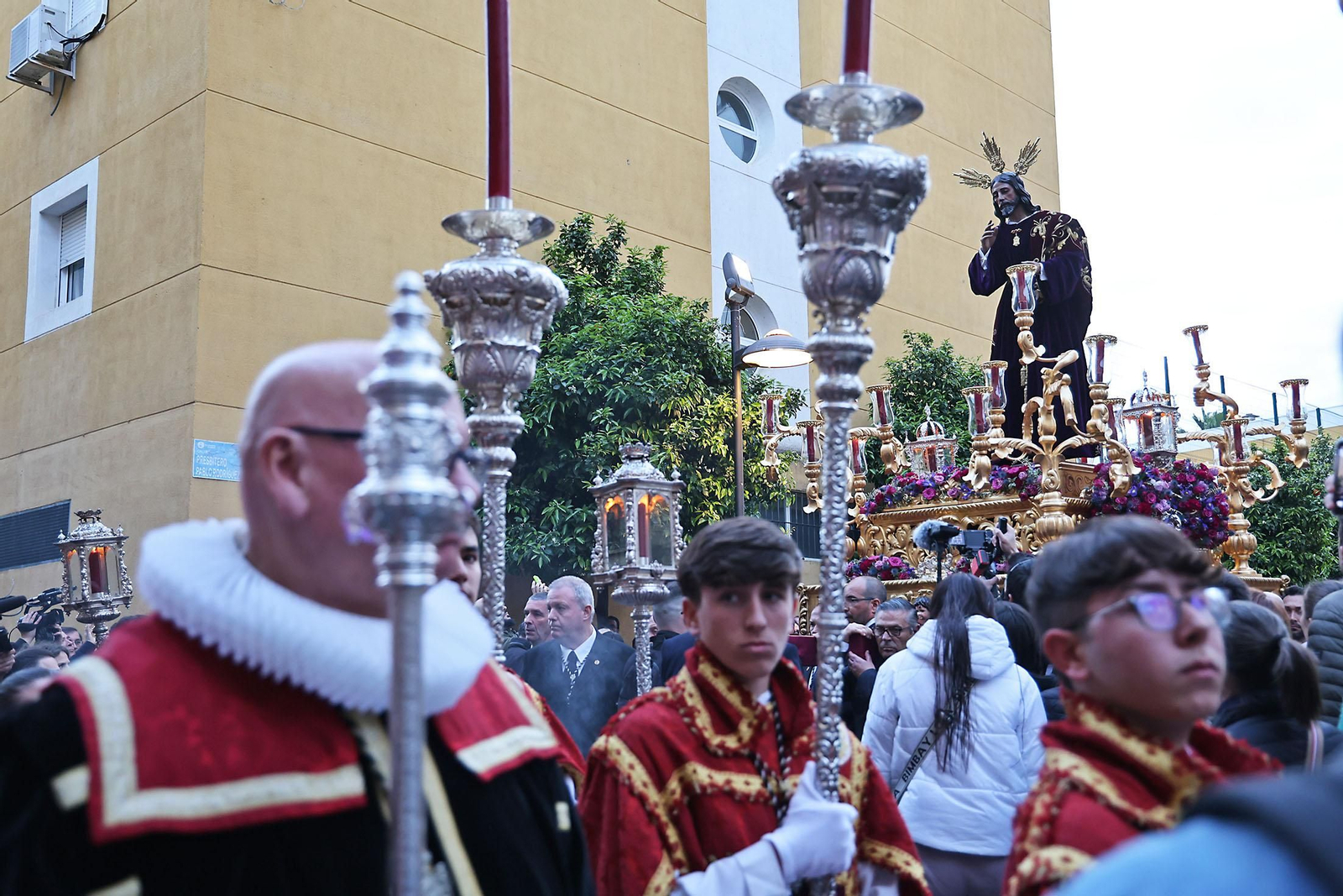 Imágenes del Vía Crucis del Consejo de Cofradías y Hermandades de Huelva