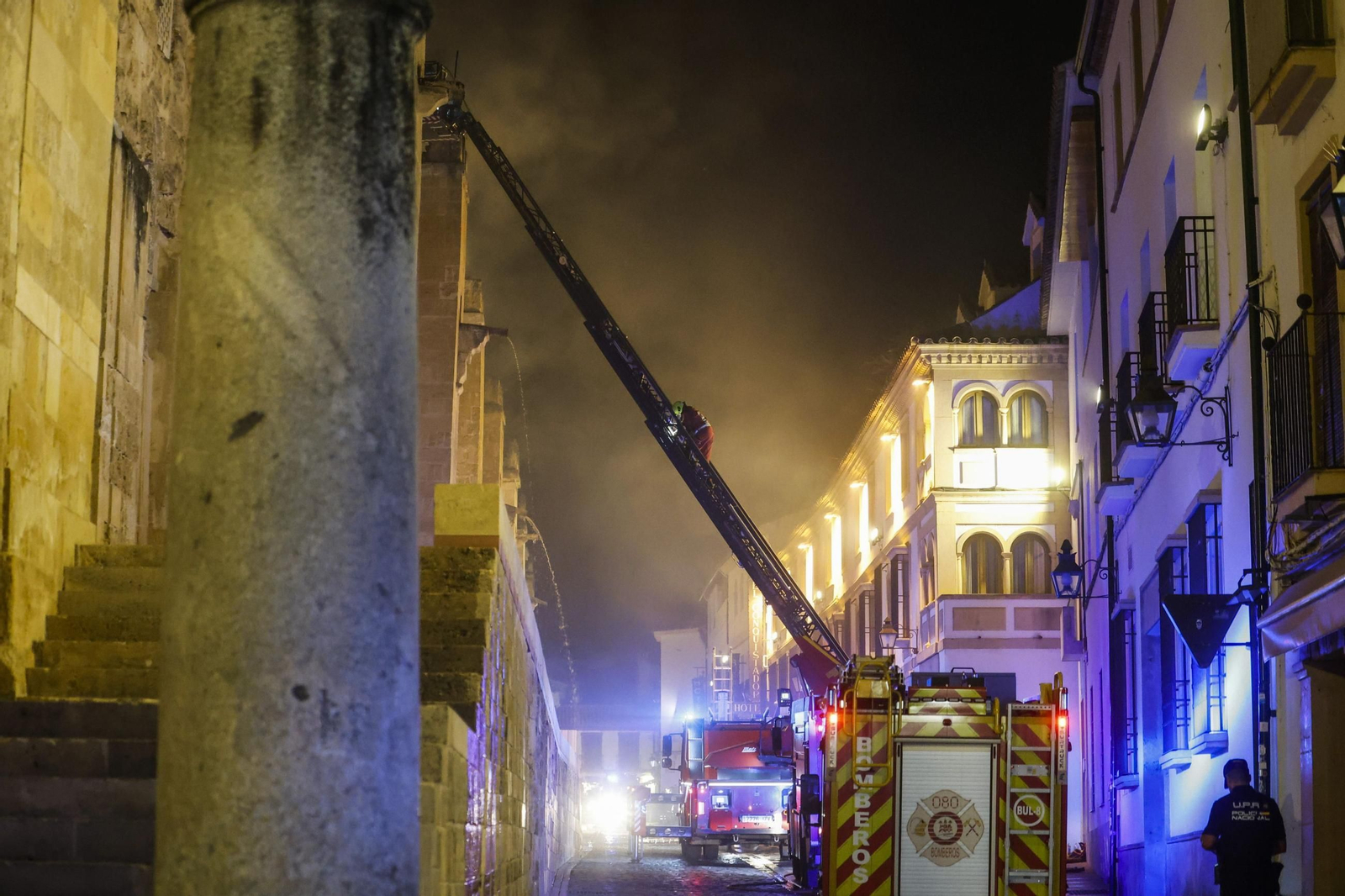 Actuación de los bomberos el día del incendio.