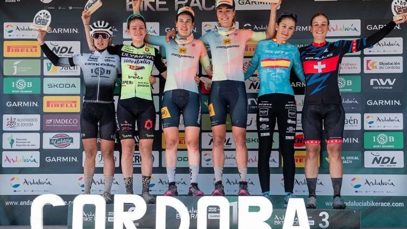 Wüst-Van Doorn, claras dominadoras de la prueba femenina.