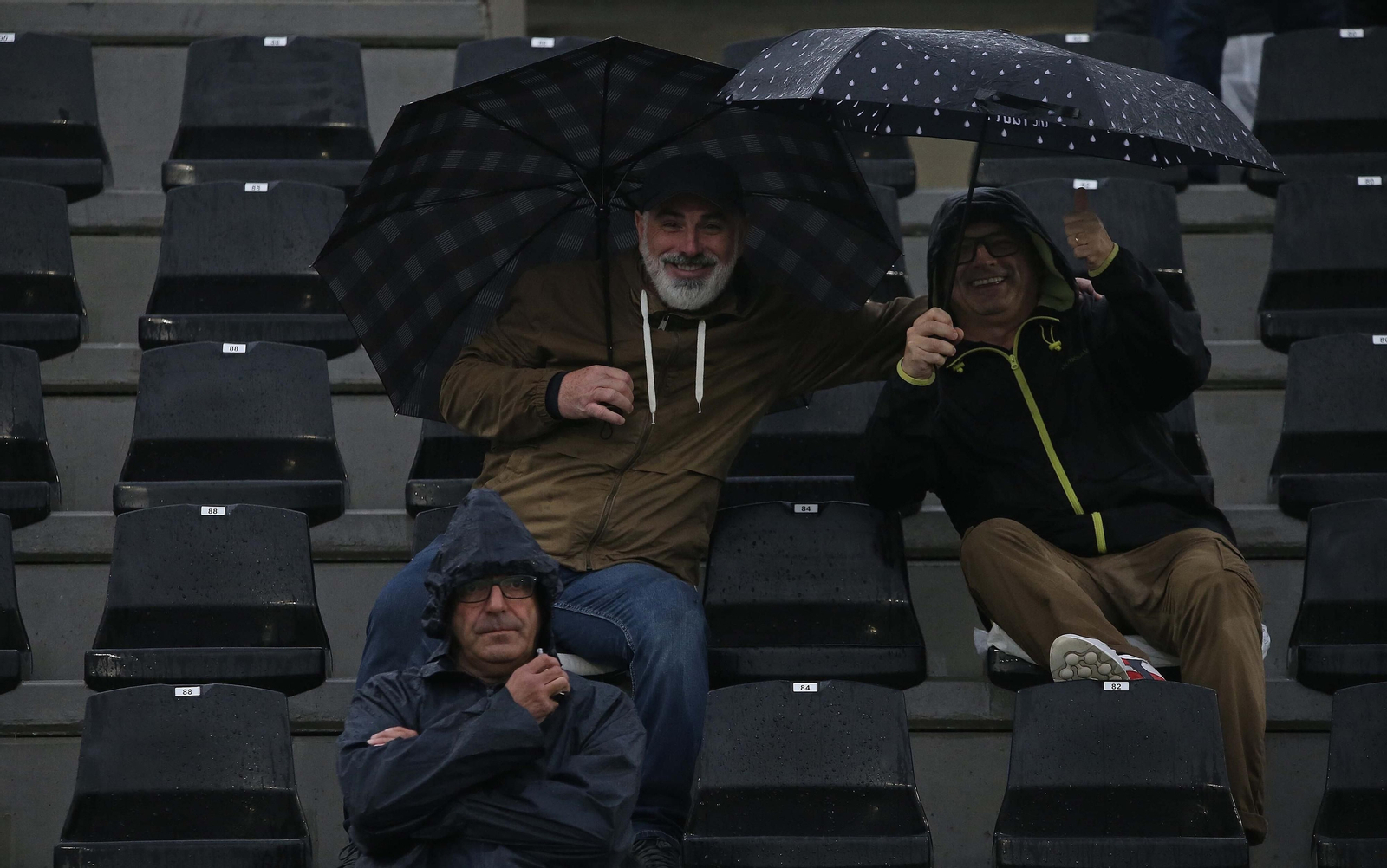 Búscate durante el Balona - Marbella en el Ciudad de La Línea