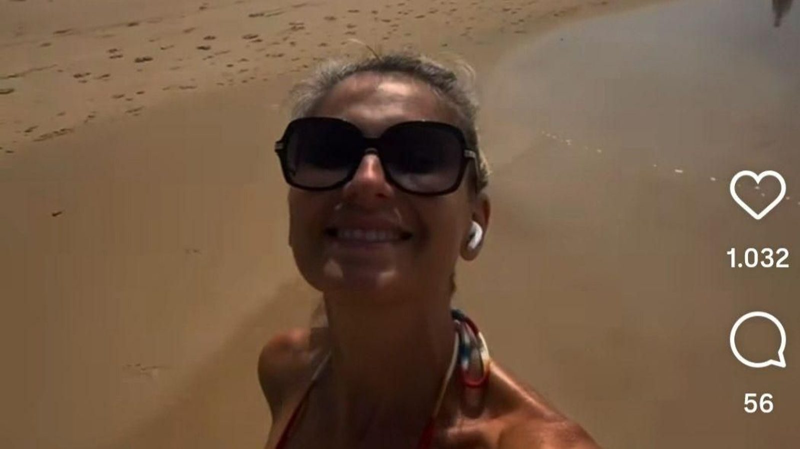 Sandra Golpe en su paseo playero compartido en redes
