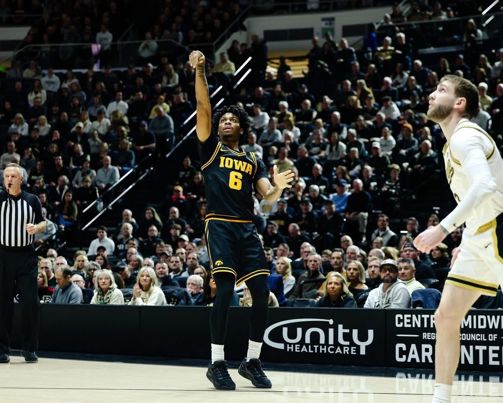 NCAA: Álvaro Folgueiras, 4 puntos y un buen mate en la derrota de Iowa