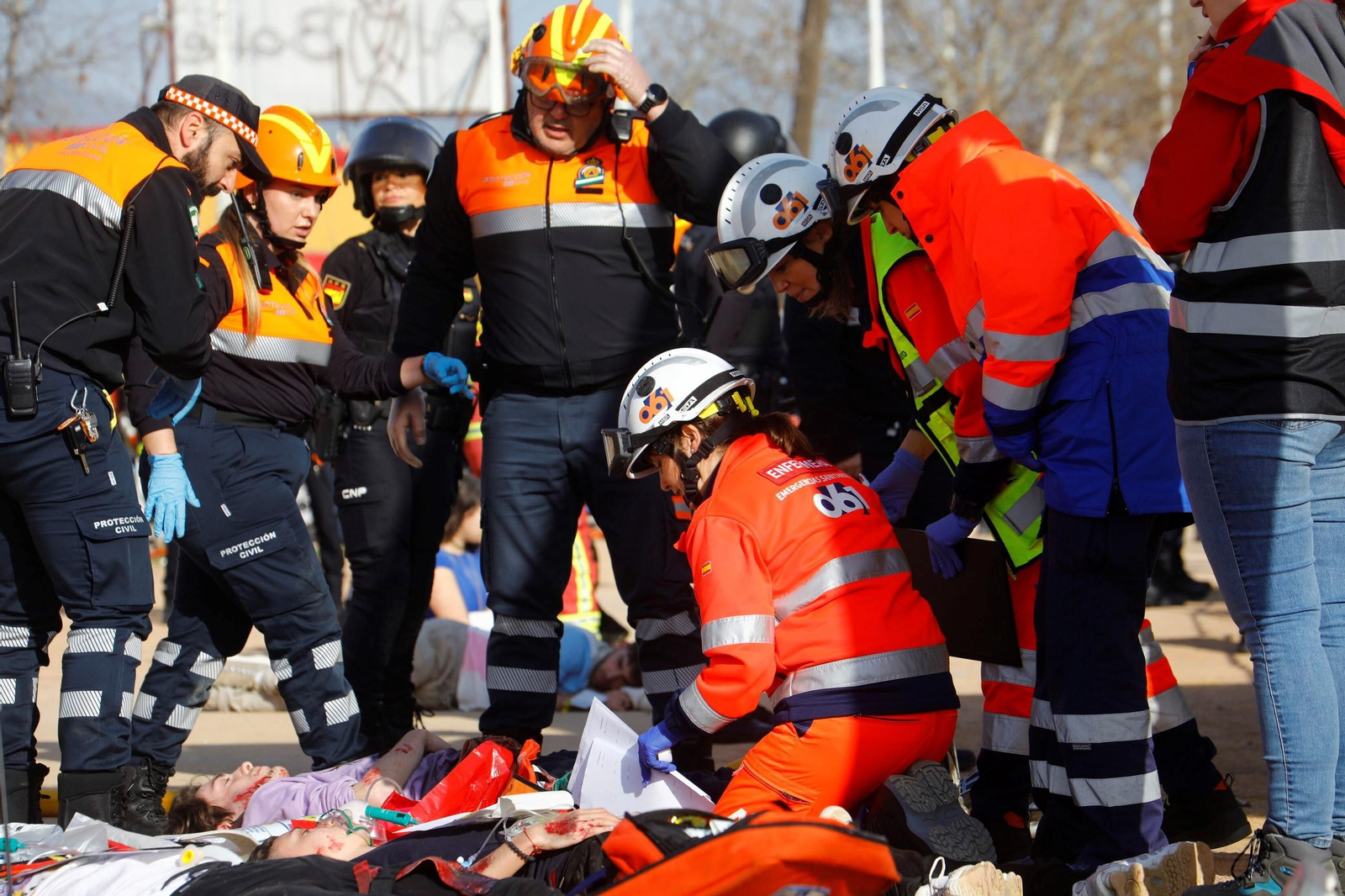 El simulacro de actuación ante una explosión en la Feria de Córdoba, en imágenes