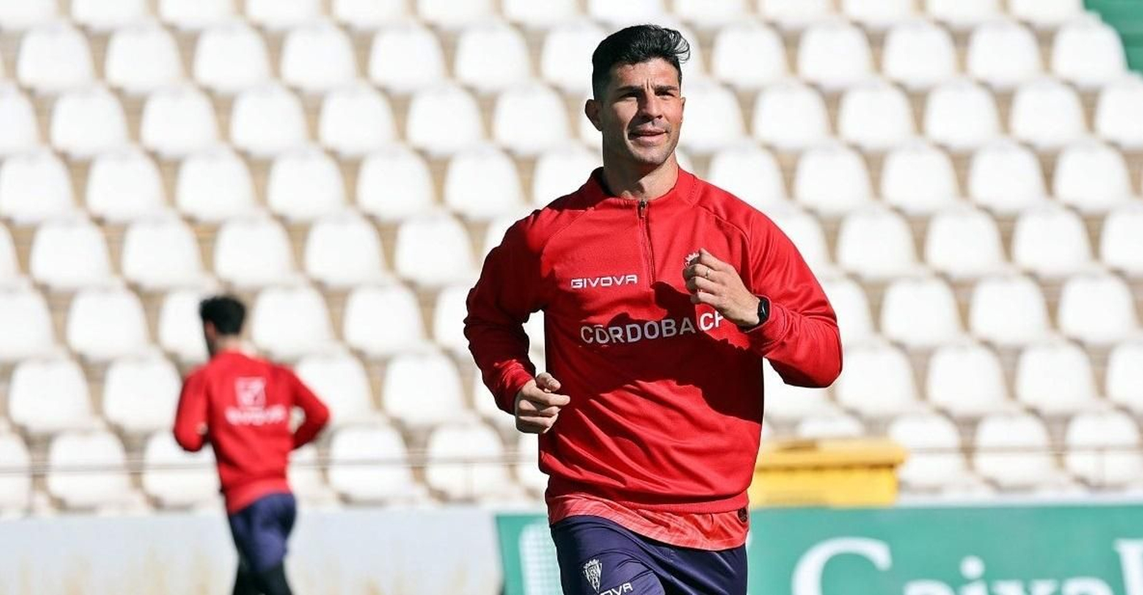 Willy Ledesma se ejercita este jueves en El Arcángel