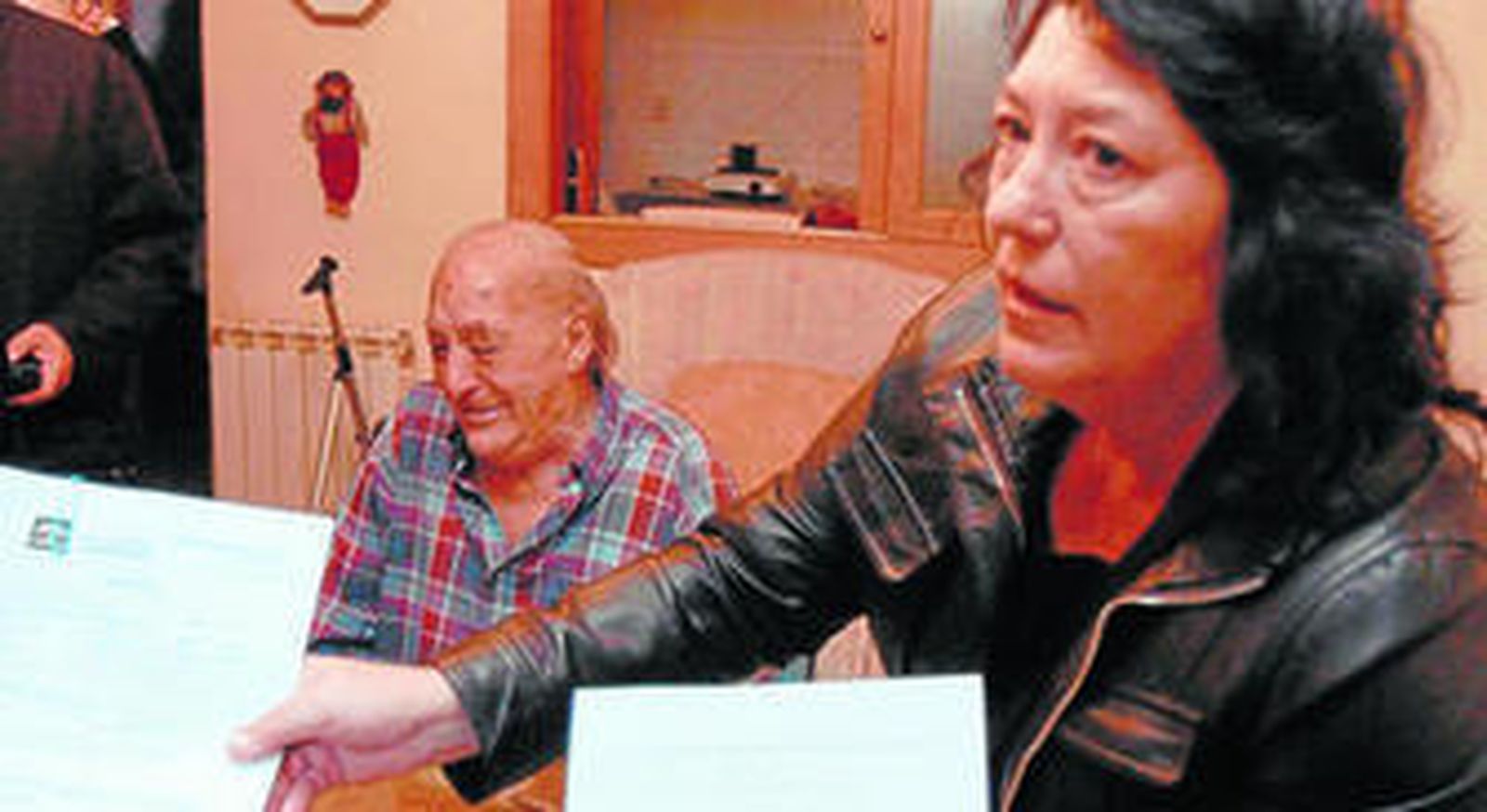 Los servicios sociales paralizan un mes el desalojo del anciano enfermo de cáncer