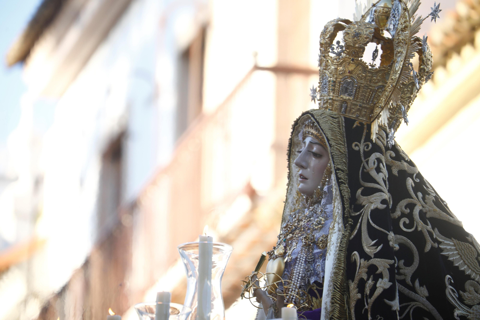Viernes Santo en Córdoba: la procesión de los Dolores, en imágenes