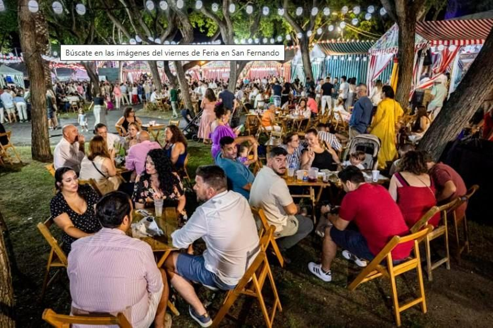 Aspecto que lucía el Parque Almirante Laulhé durante una de las noches de la pasada Feria del Carmen y de la Sal.