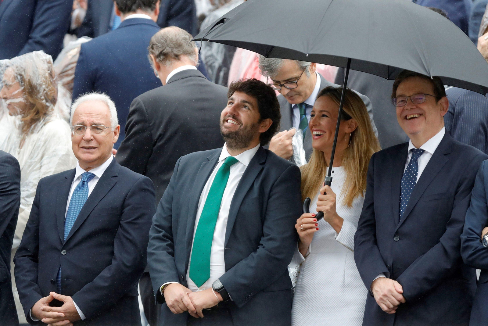 El desfile del 12-O en imágenes