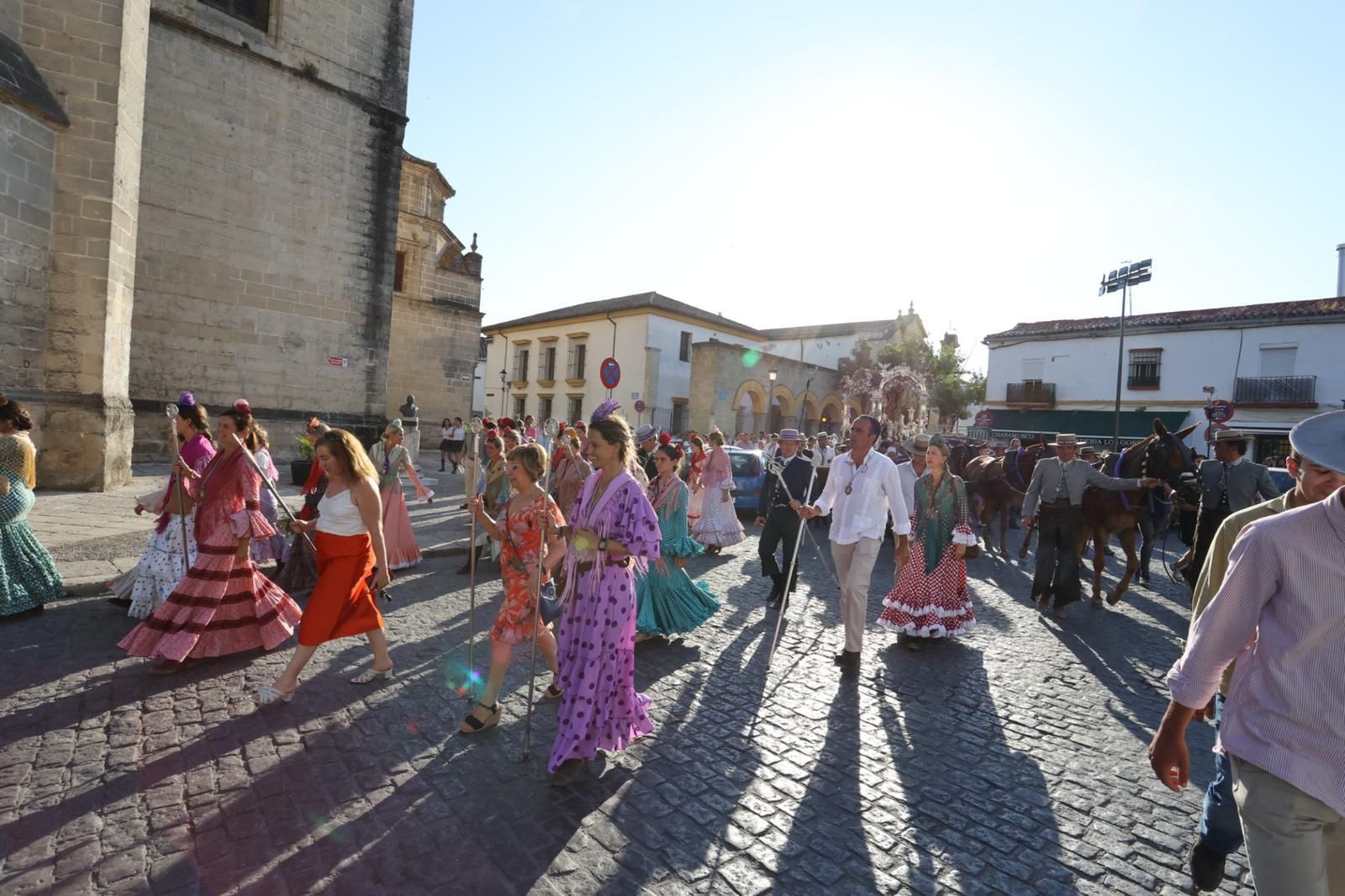 La Hermandad del Rocío de Jerez, entrando en la ciudad en su regreso
