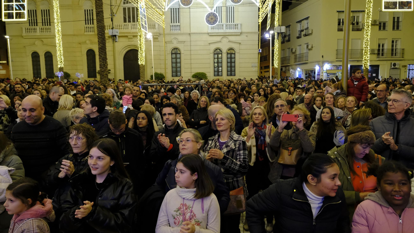 Las mejores imágenes del encendido navideño en Almería