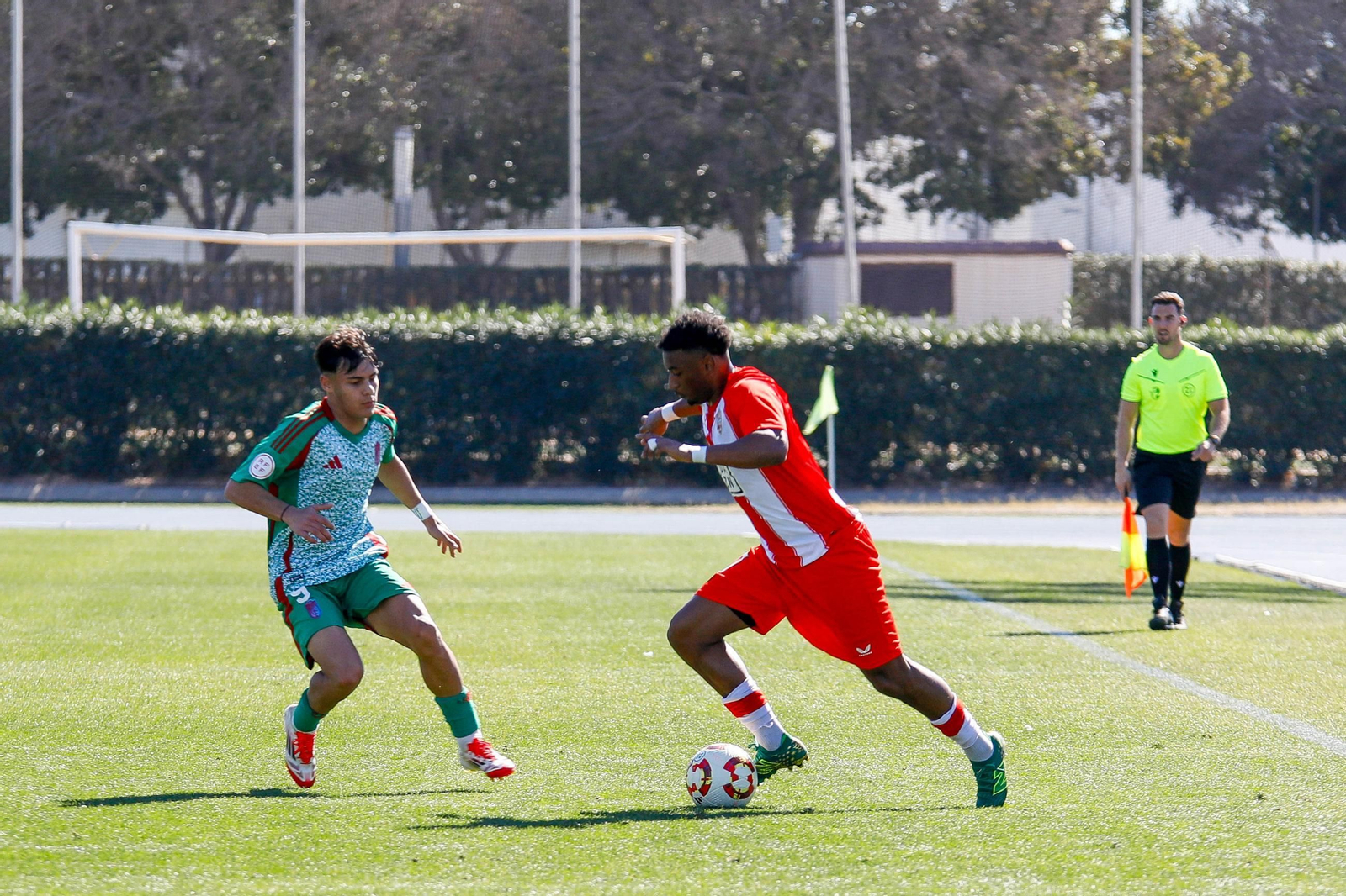 Las imágenes de Segunda RFEF entre Almeria B y recreativo de Granada