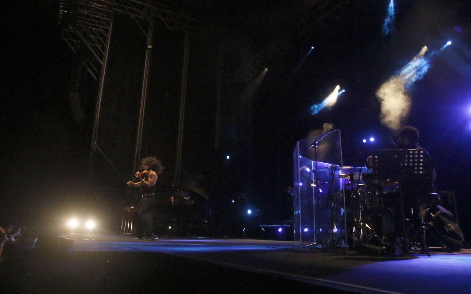 El concierto de Ara Malikian en el Teatro de la Axerquía de Córdoba, en imágenes