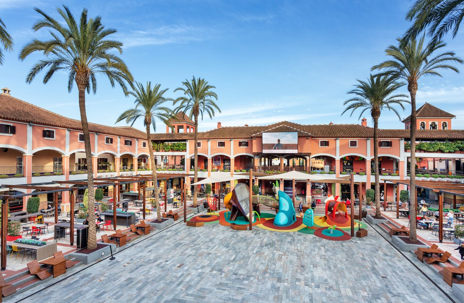 Centro Comercial Plaza Mayor.