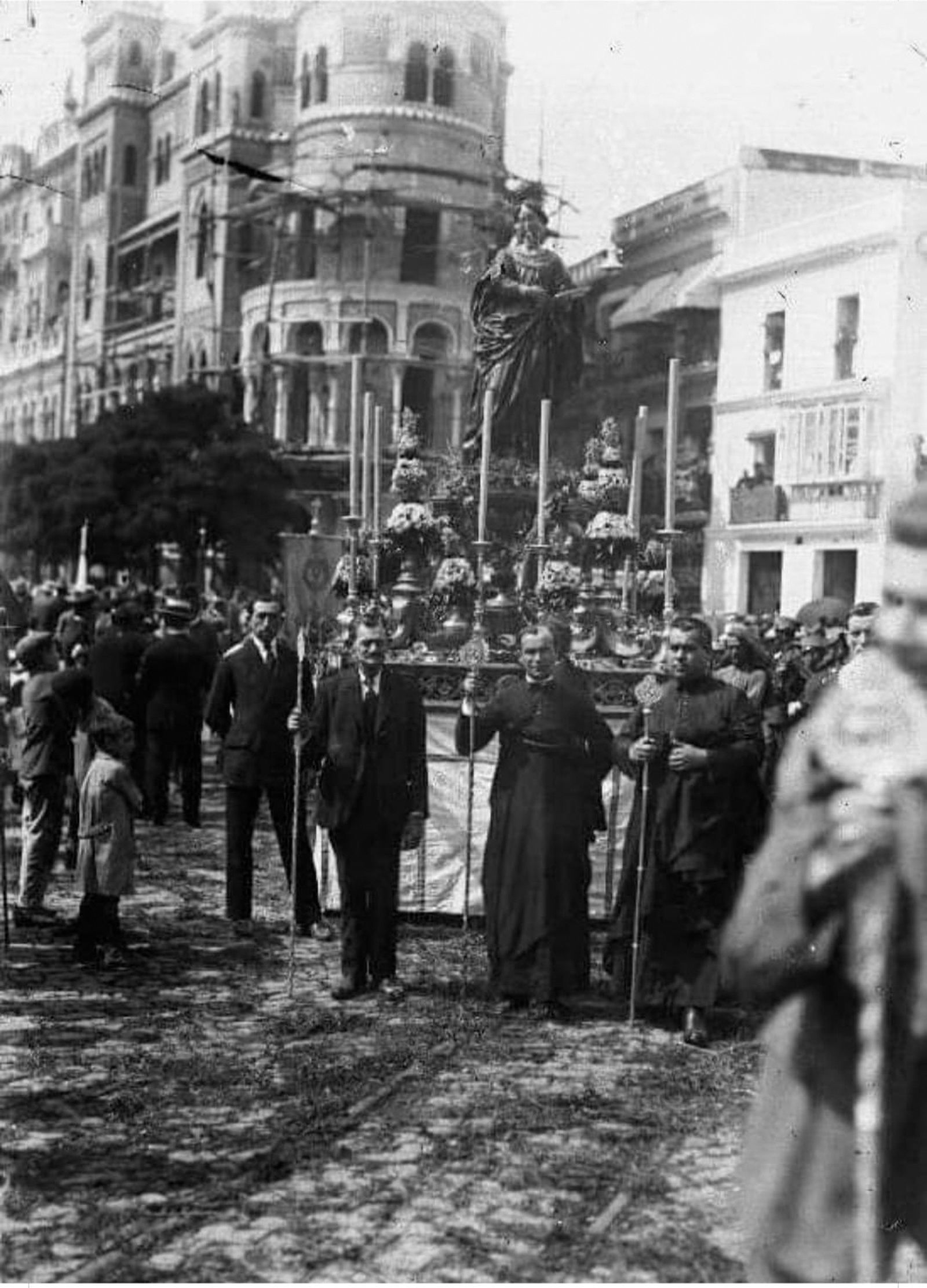 El paso de Santa Lucía en la procesión del Corpus Christi de 1921