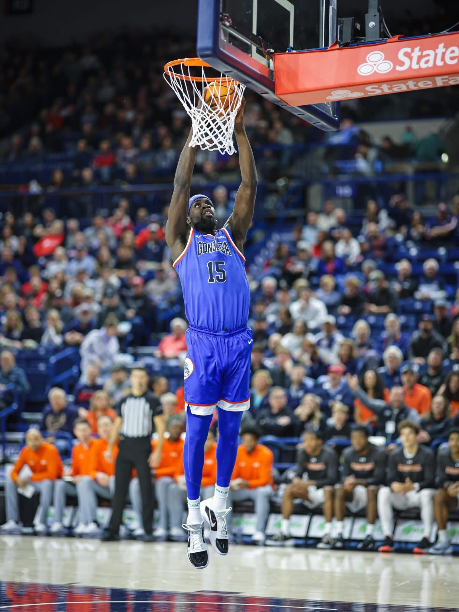 NCAA: Mario Saint Supéry suma minutos y confianza en Gonzaga