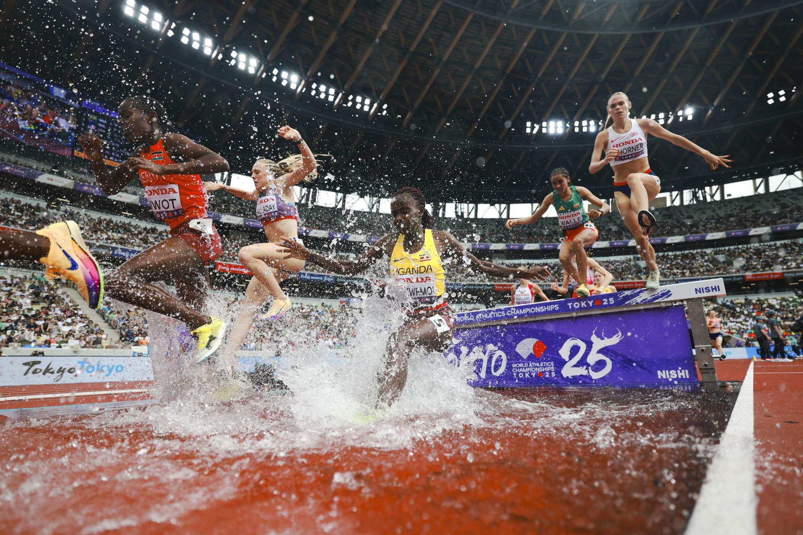 Las fotos del récord mundial de Duplantis y del resto de la jornada