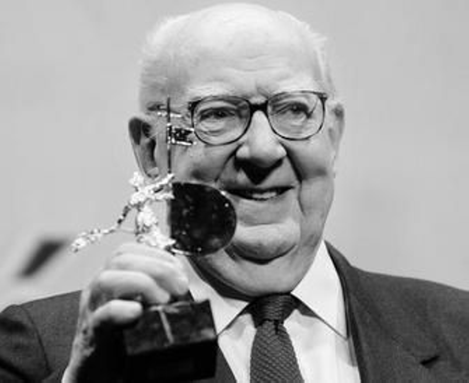 José Luis Borau considera que "el cine es igual de difícil ahora que antes"