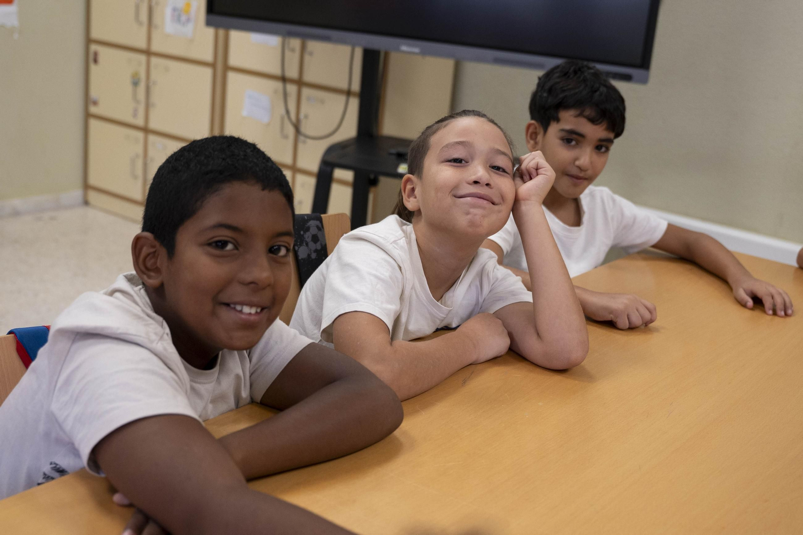 Primer día de colegio en el CEIP San Valentín de Almería, en imágenes