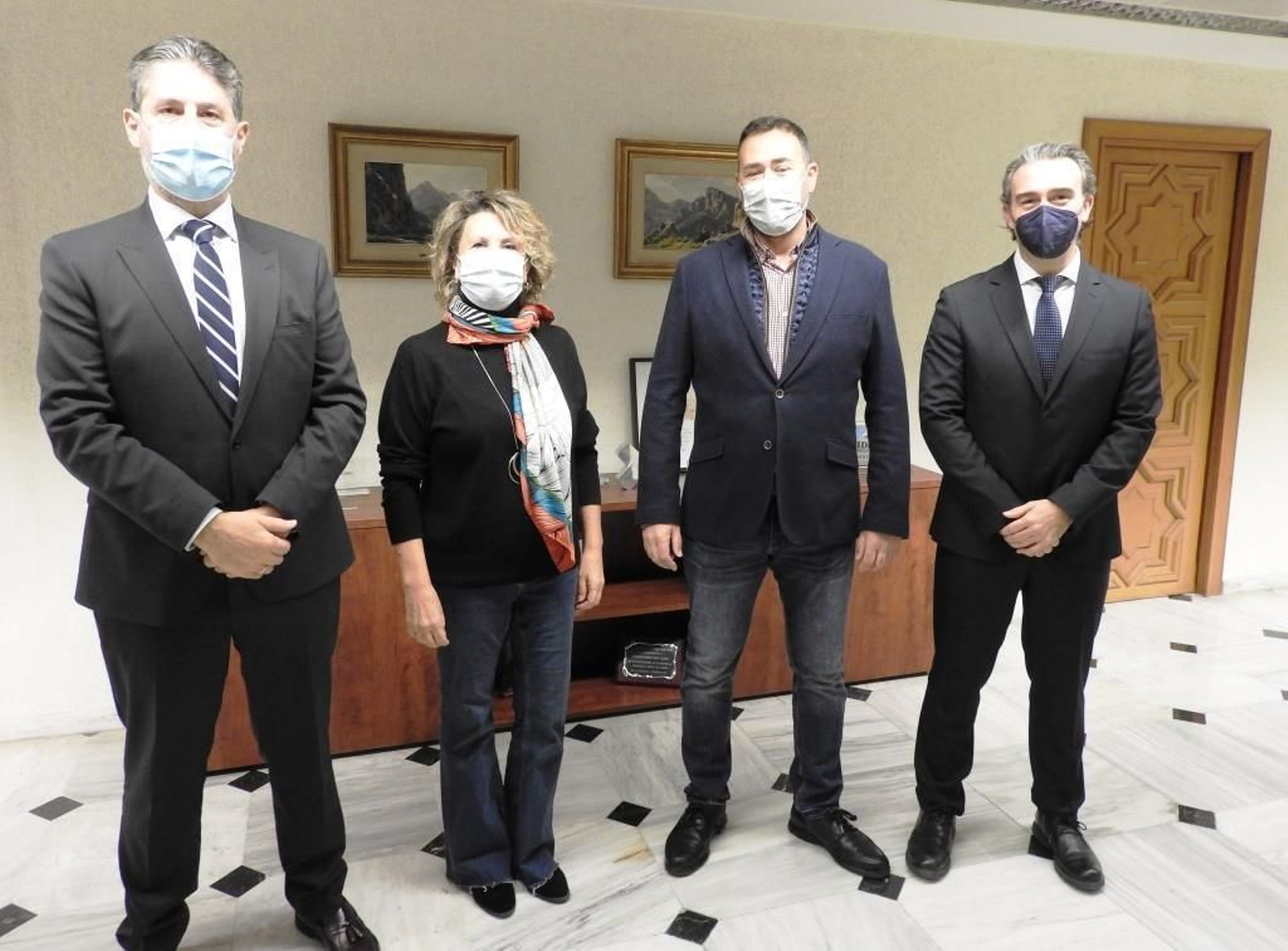 Representantes de Cajasur y de las entidades sociales, tras el acuerdo.