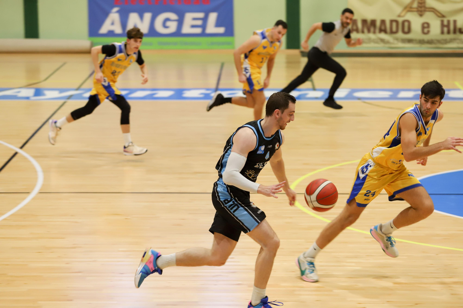 Las fotos del ULB-Novaschool de Liga EBA