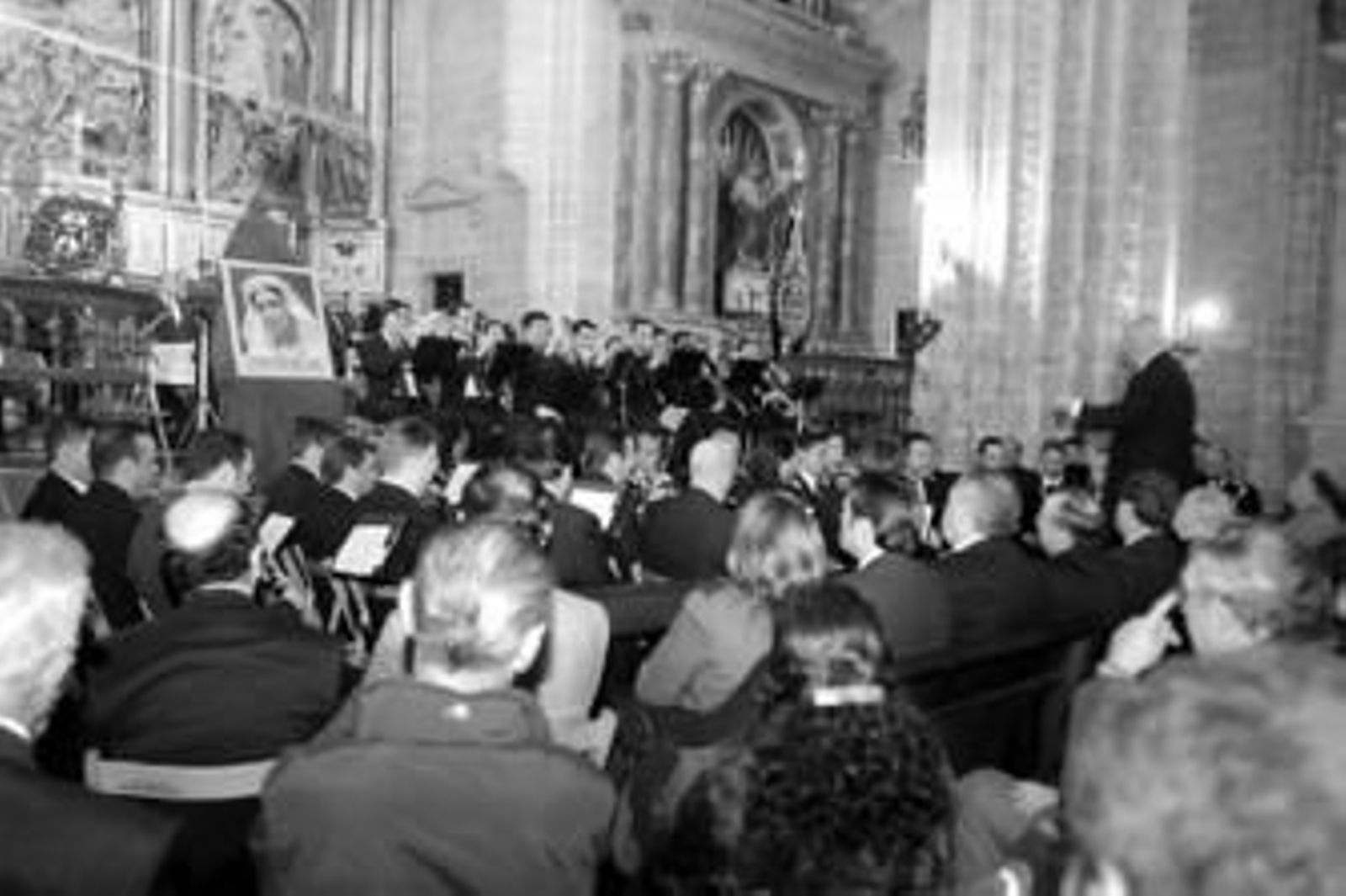 Un momento del concierto que ofreció ayer en San Miguel la banda de música del Maestro Tejera. Un momento del concierto que ofreció ayer en San Miguel la banda de música del Maestro Tejera.