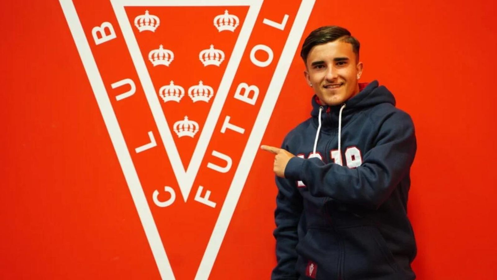 Ismael Segura, en su presentación como futbolista grana.