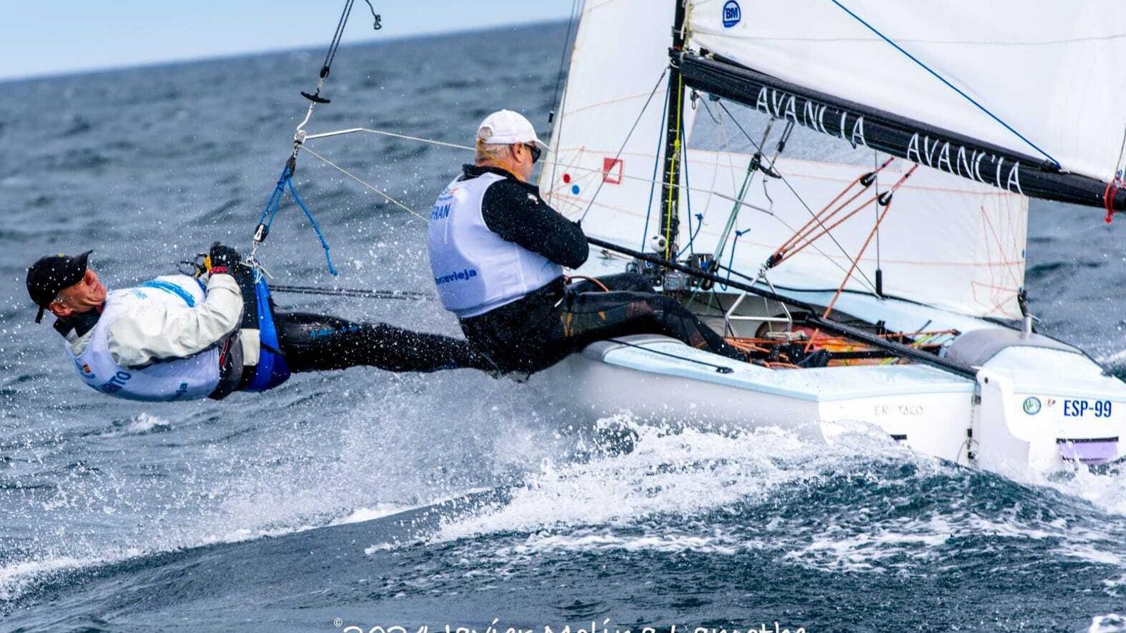 Esfuerzo máximo de 'El Hijo del Viento' y su compañero durante la competición. / Joaquín Carrión