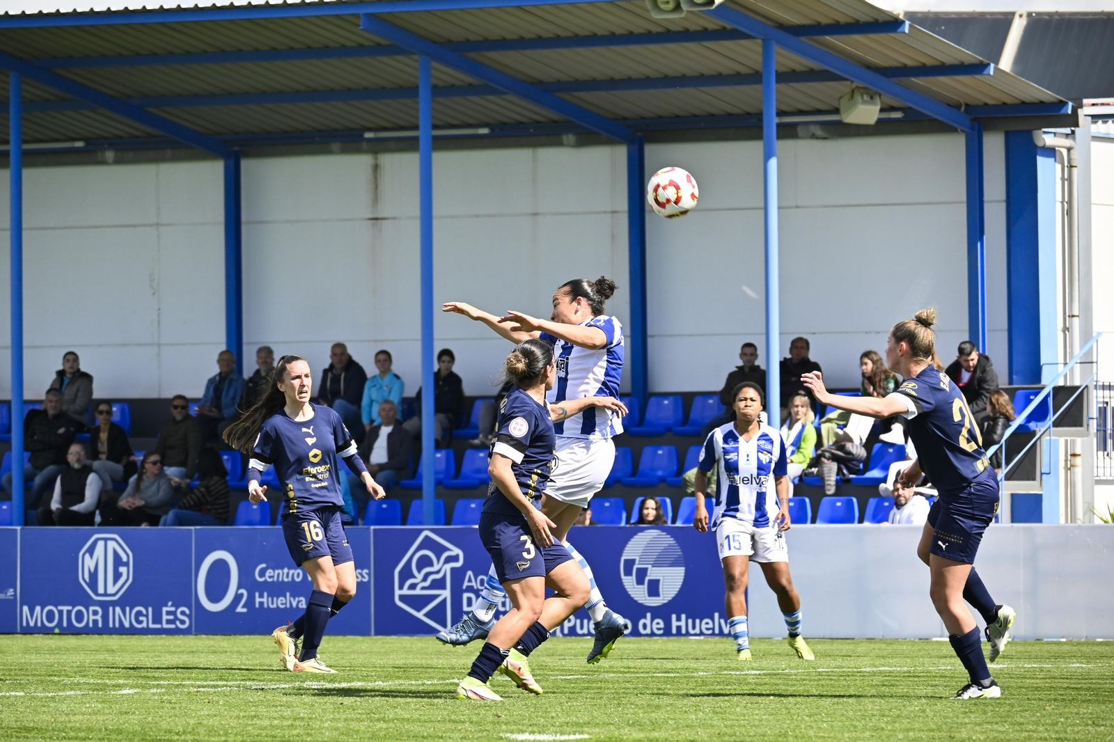 Imágenes del partido entre el Sporting de Huelva y el Alavés Fem