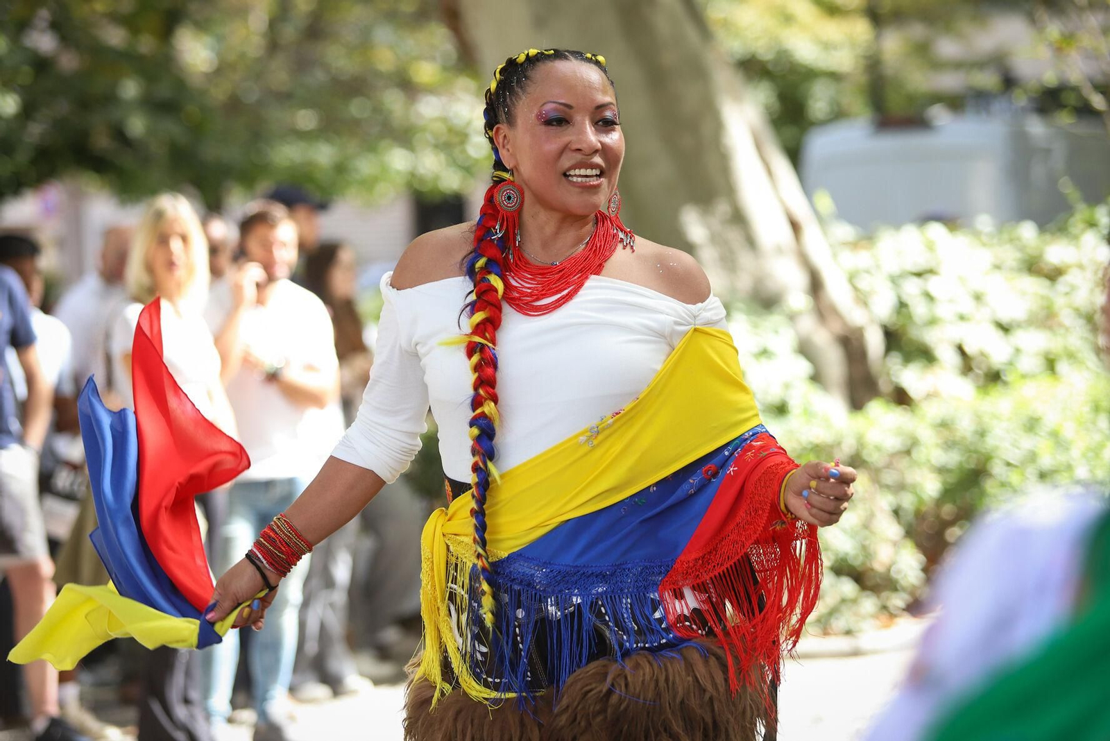 Fotos: así ha sido el desfile por el Día de la Hispanidad en Granada