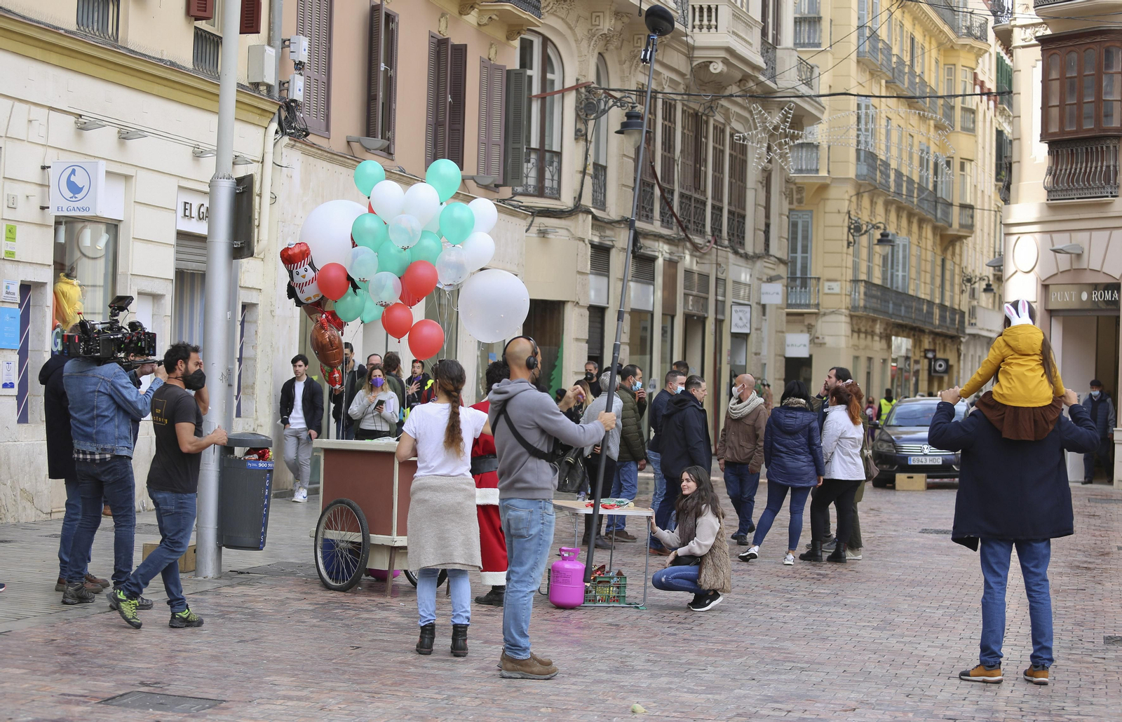 El rodaje de 'La chica de nieve' en Málaga, en fotos