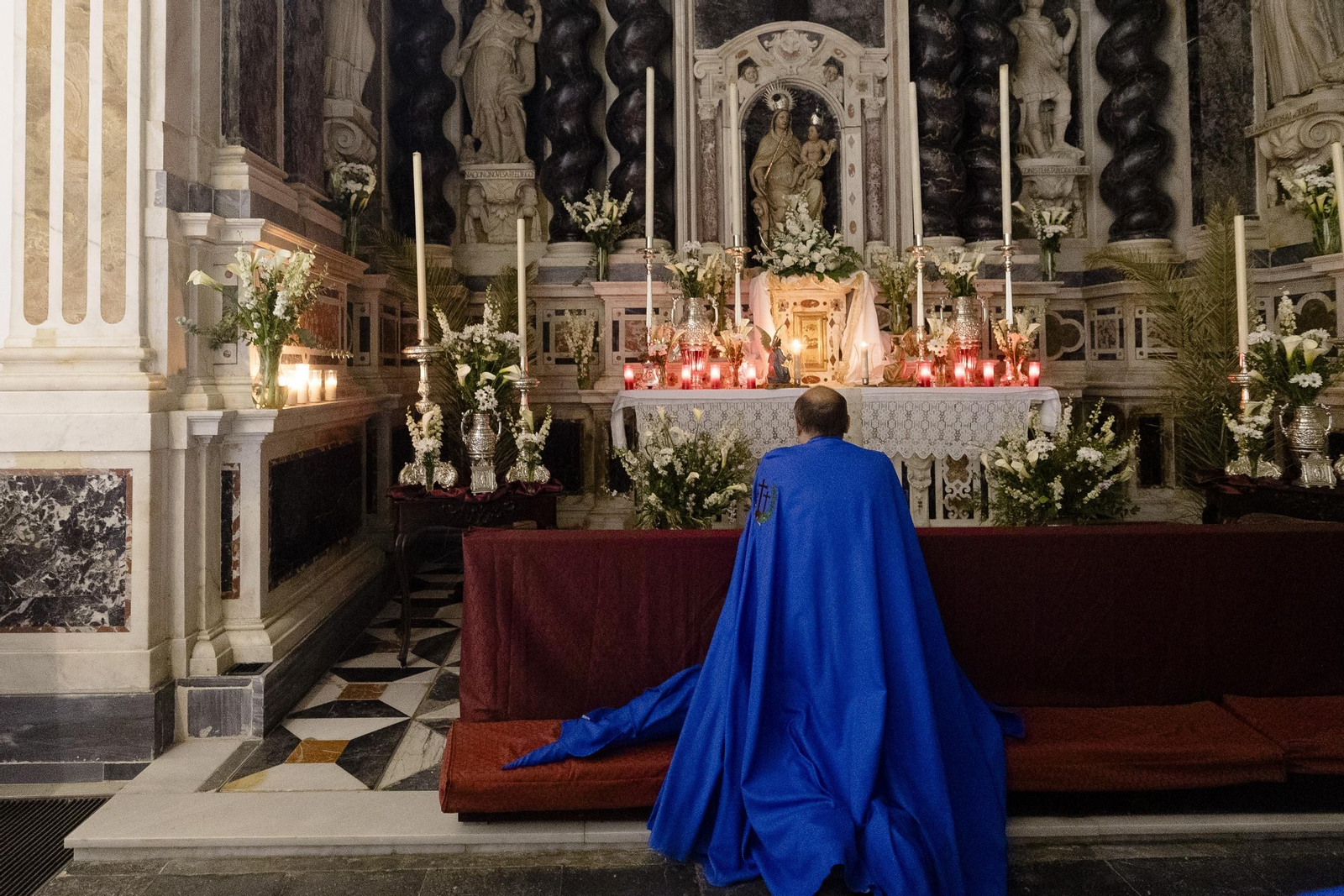 Imágenes de la salida del Perdón en la Semana Santa de Cádiz 2025