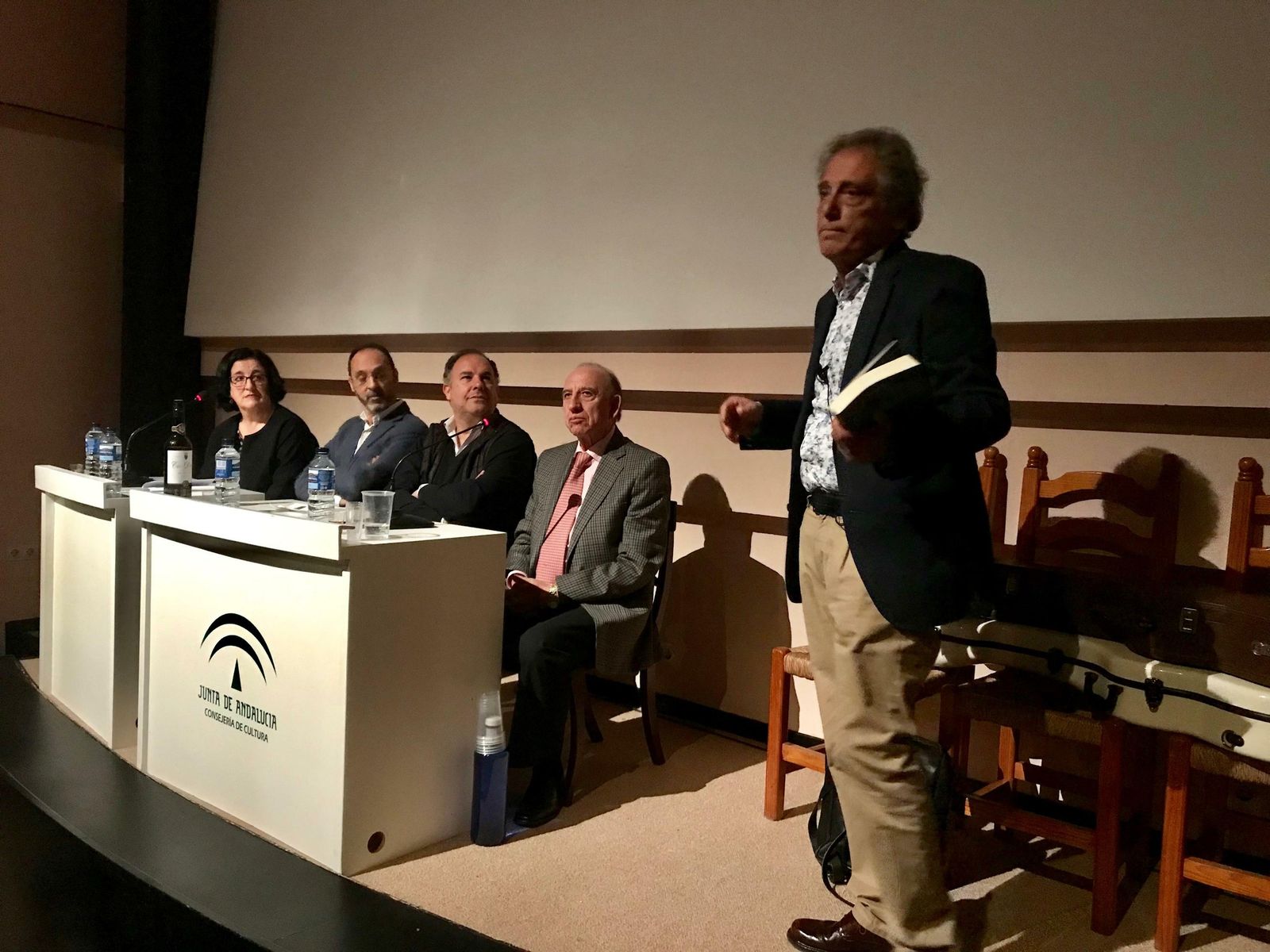 Xavier Piera Coll presenta  su libro ‘A cara o cruz’