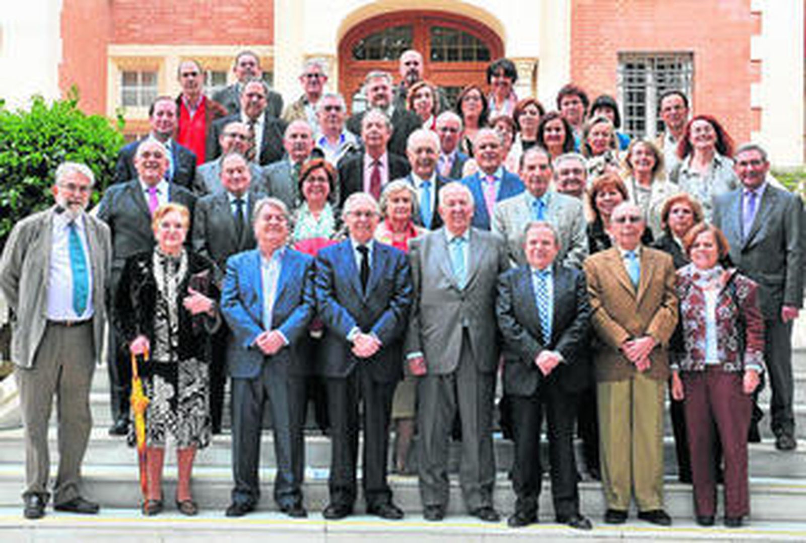 Manuel Olivencia y sus colaboradores, ayer en la Casa Sundheim.
