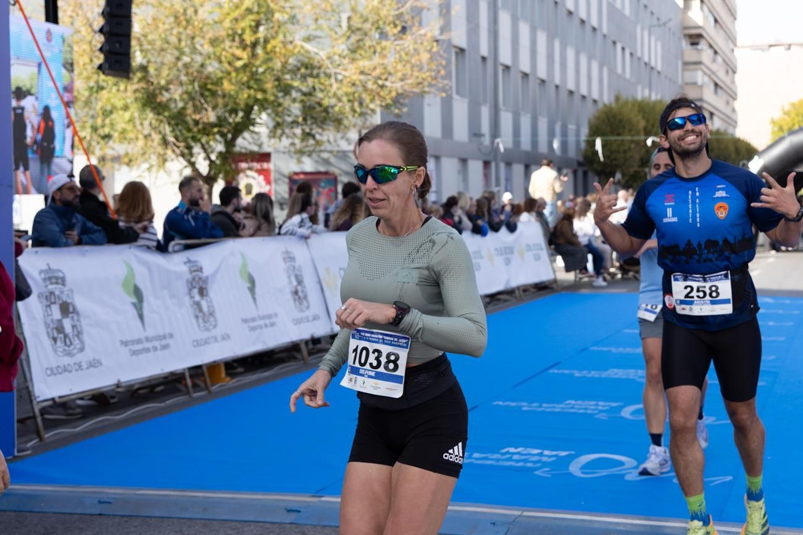 En imágenes: multitudinaria e histórica XXIX Media Maratón 'Ciudad de Jaén' y 10k en memoria de Paco Manzaneda
