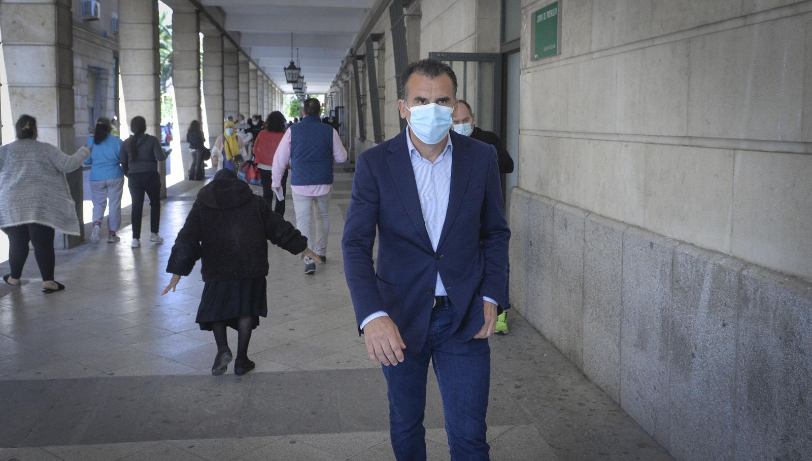 El empresario Luis Castel, en los juzgados de Sevilla en abril pasado cuando prestó declaración ante el juez por una deuda con el fisco de 1,9 millones.