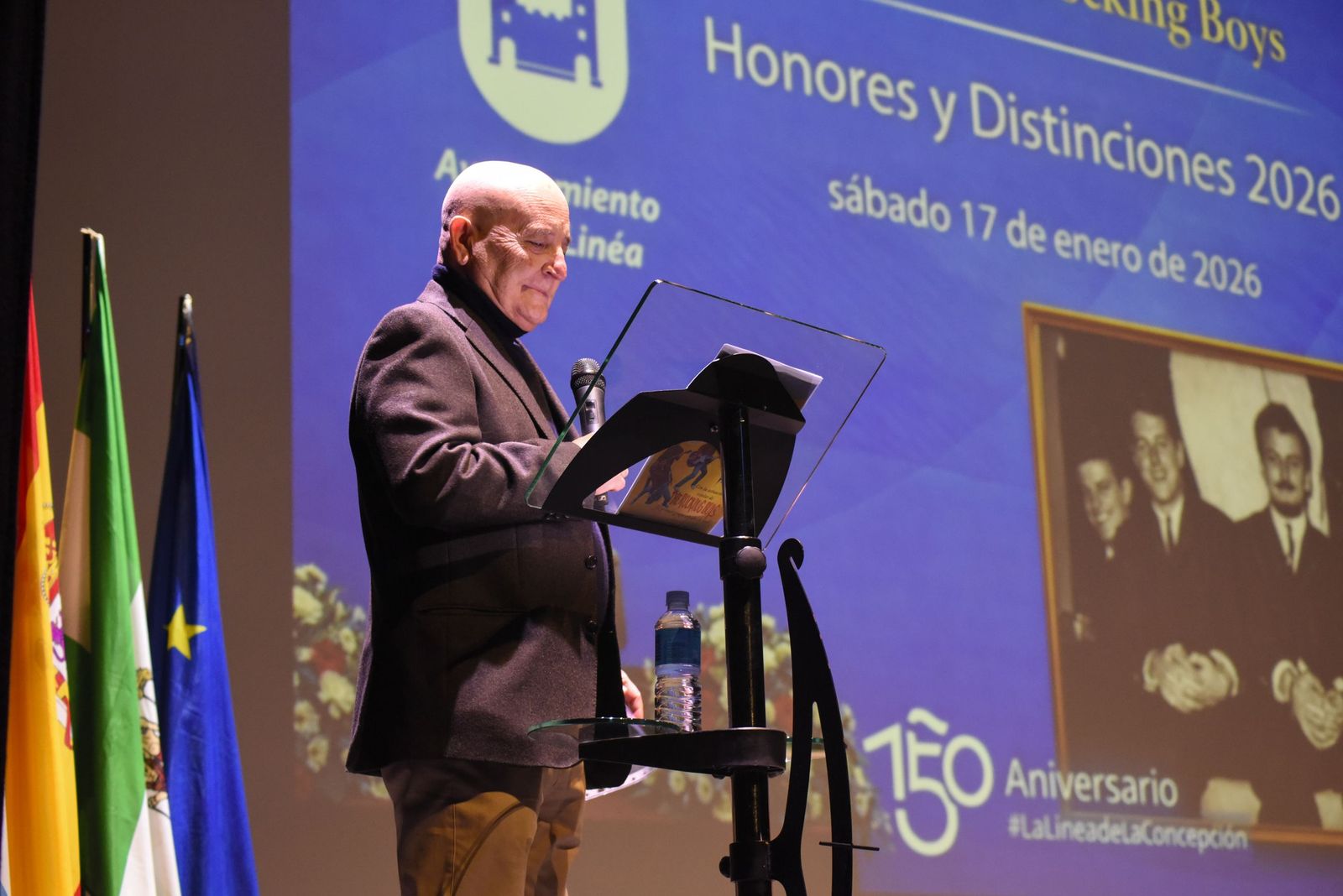 Fotos del Pleno extraordinario de entrega de honores y distinciones por el 156 aniversario de La Línea